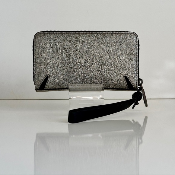 Rag&Bone Metallic Leather Devon Mobile Wallet - Picture 2 of 5